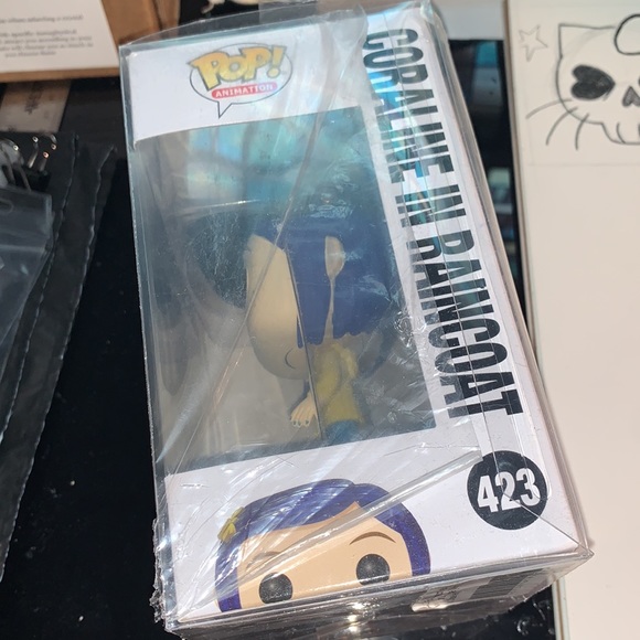 CHASE Coraline In Raincoat NWT/NWB FUNKOPOP! - Picture 3 of 6